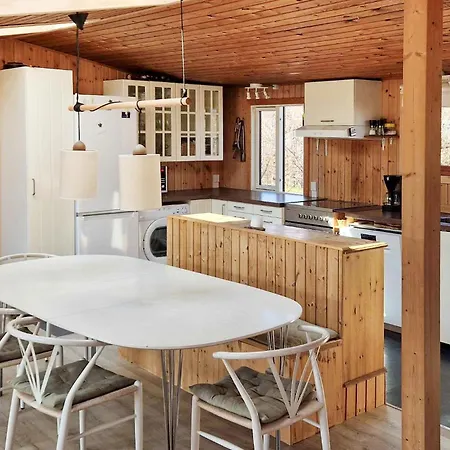 3 Bedroom Awesome In Nykobing Sj 別荘